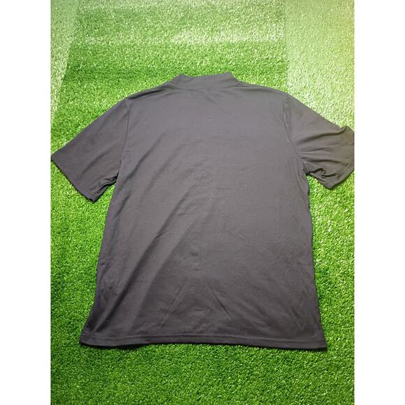 Stylish Black Short-Sleeve Tee with Gothic Collar Print - Picture 6 of 6